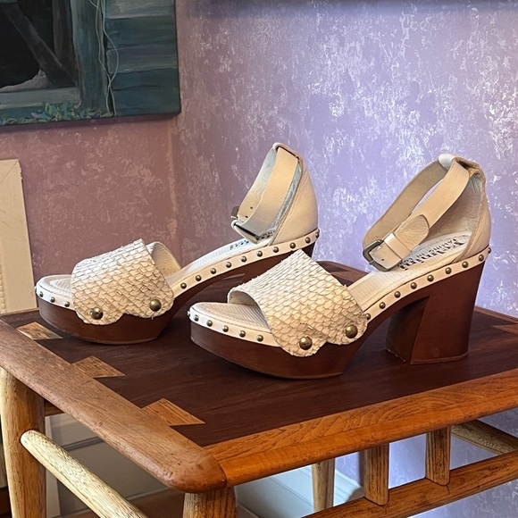 Felmini Python Leather Platform Clogs with Wooden Heel and ankle straps - Picture 8 of 8